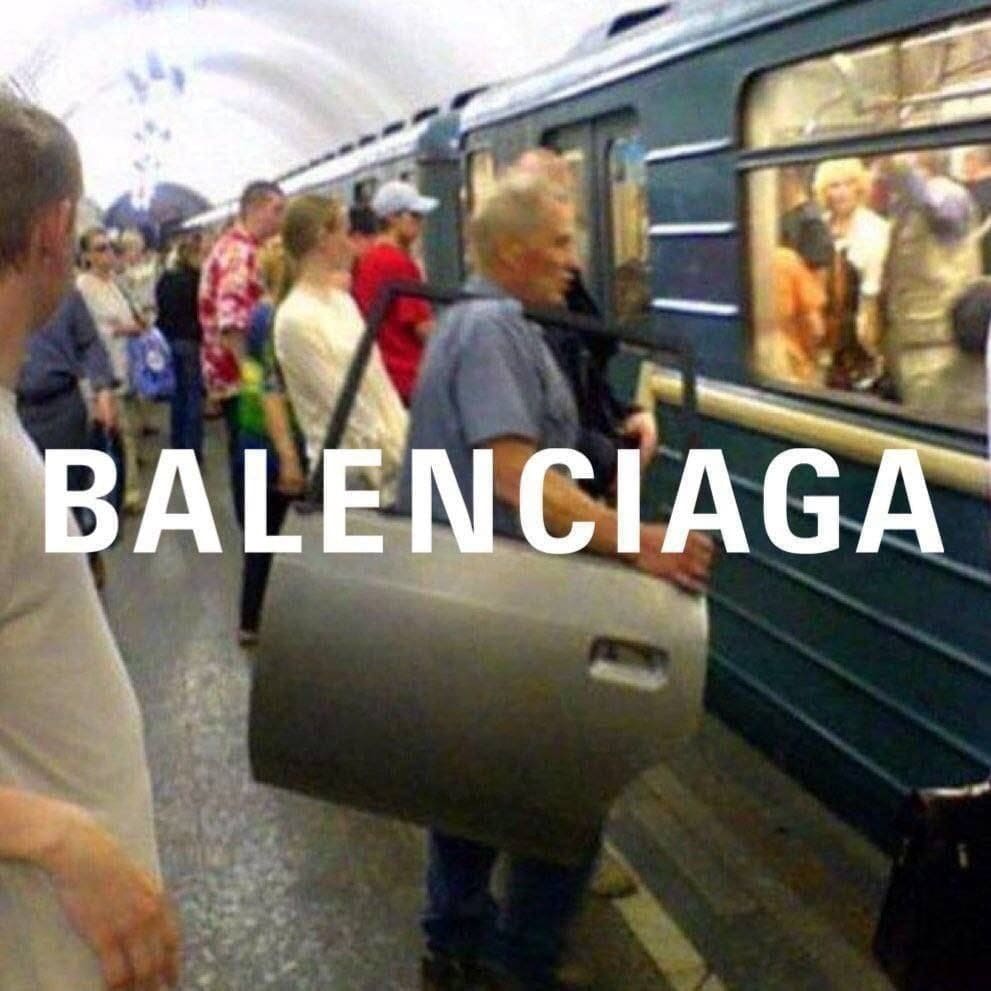 *BALENCIAGA*