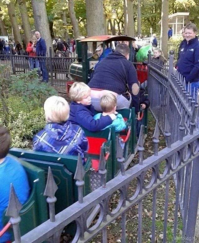 *Паровозик тыр-тыр-тыр*