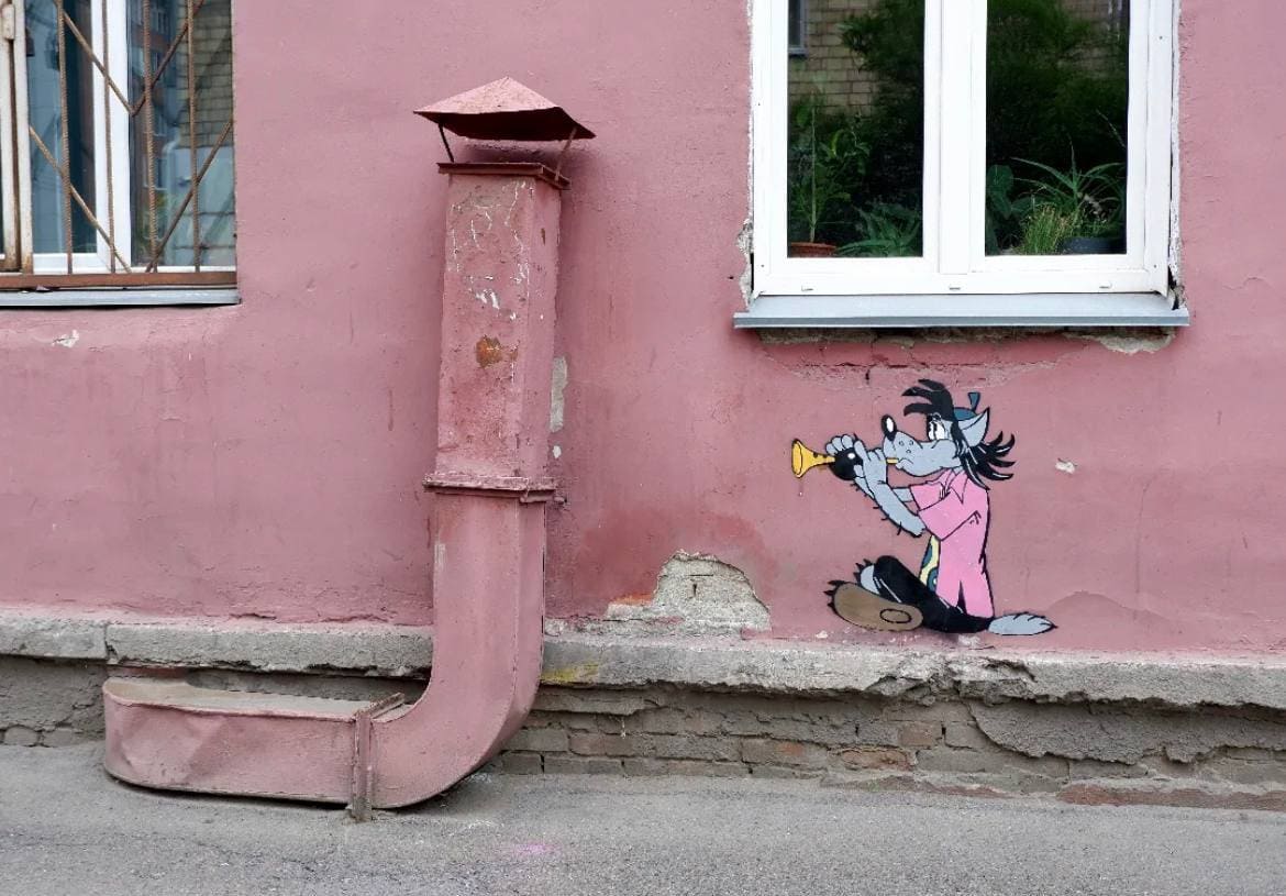 ФруктыВрукты как всегда идеально вписали свою работу в пространство.
Красноярск Ленина, 32