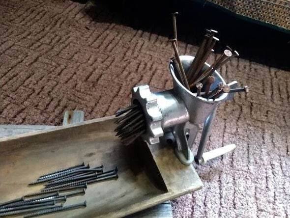 *Ручку крутить против часовой стрелки*