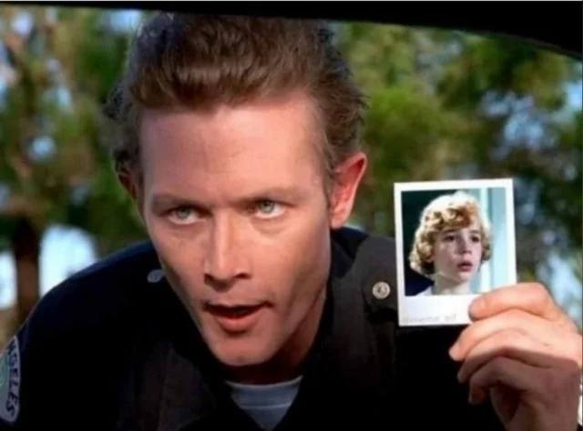 *Т-1000 в поисках Электроника*