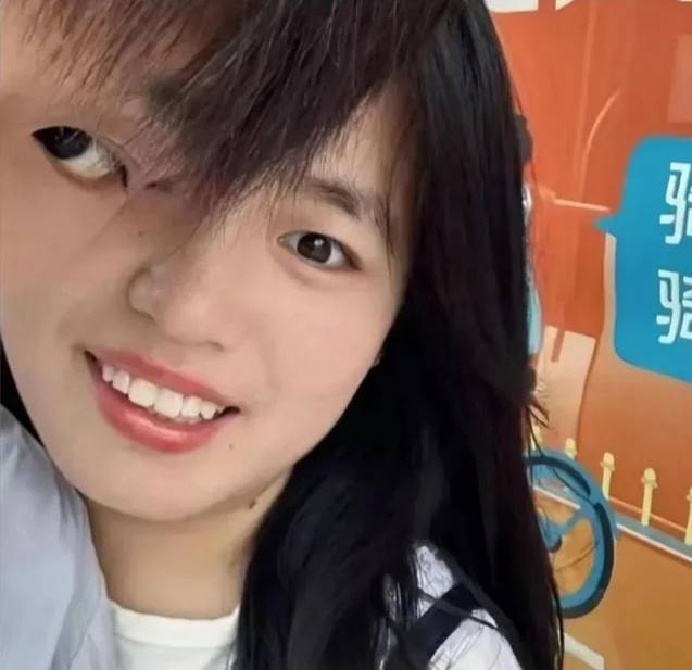 *Показалось...*