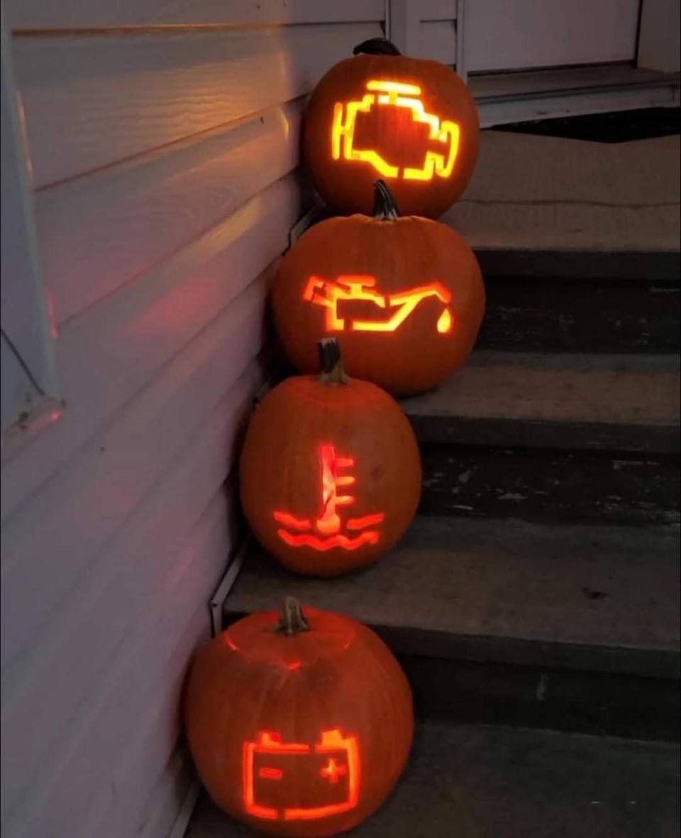 *Это всё ещё самые страшные тыквы на Хэллоуин⁠⁠*