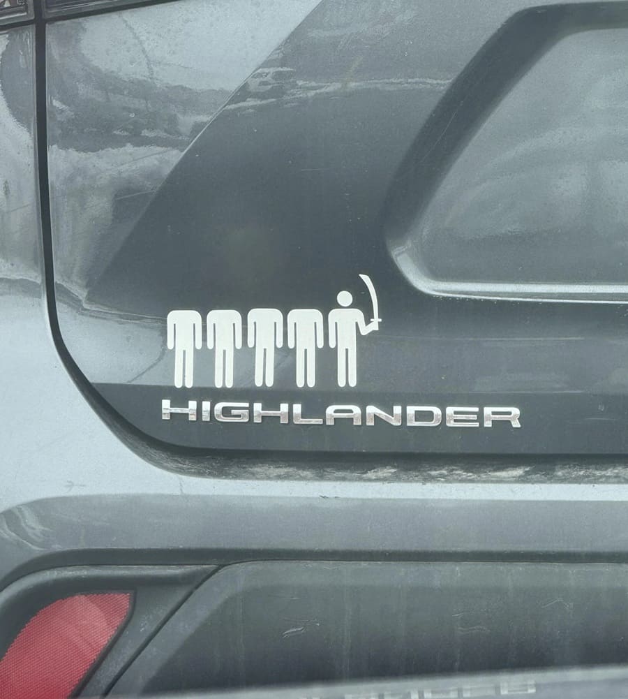 «Highlander» — оригинальное название сериала «Горец».