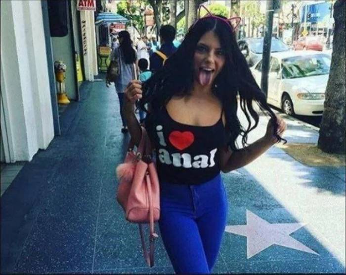 *I LOVE ANAL*