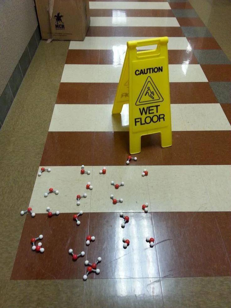 CAUTION WET FLOOR!