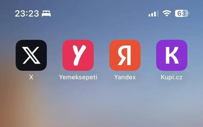 Yemeksepeti Yandex Kupi. Cz

Описание картинки:
С иконками приложений на смартфоне.