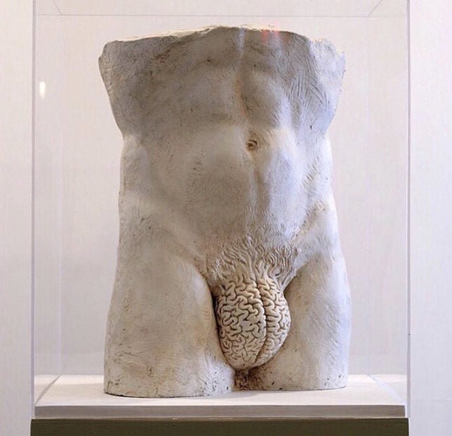 Скульптура «Рациональность» от Йоана Кaпоте.